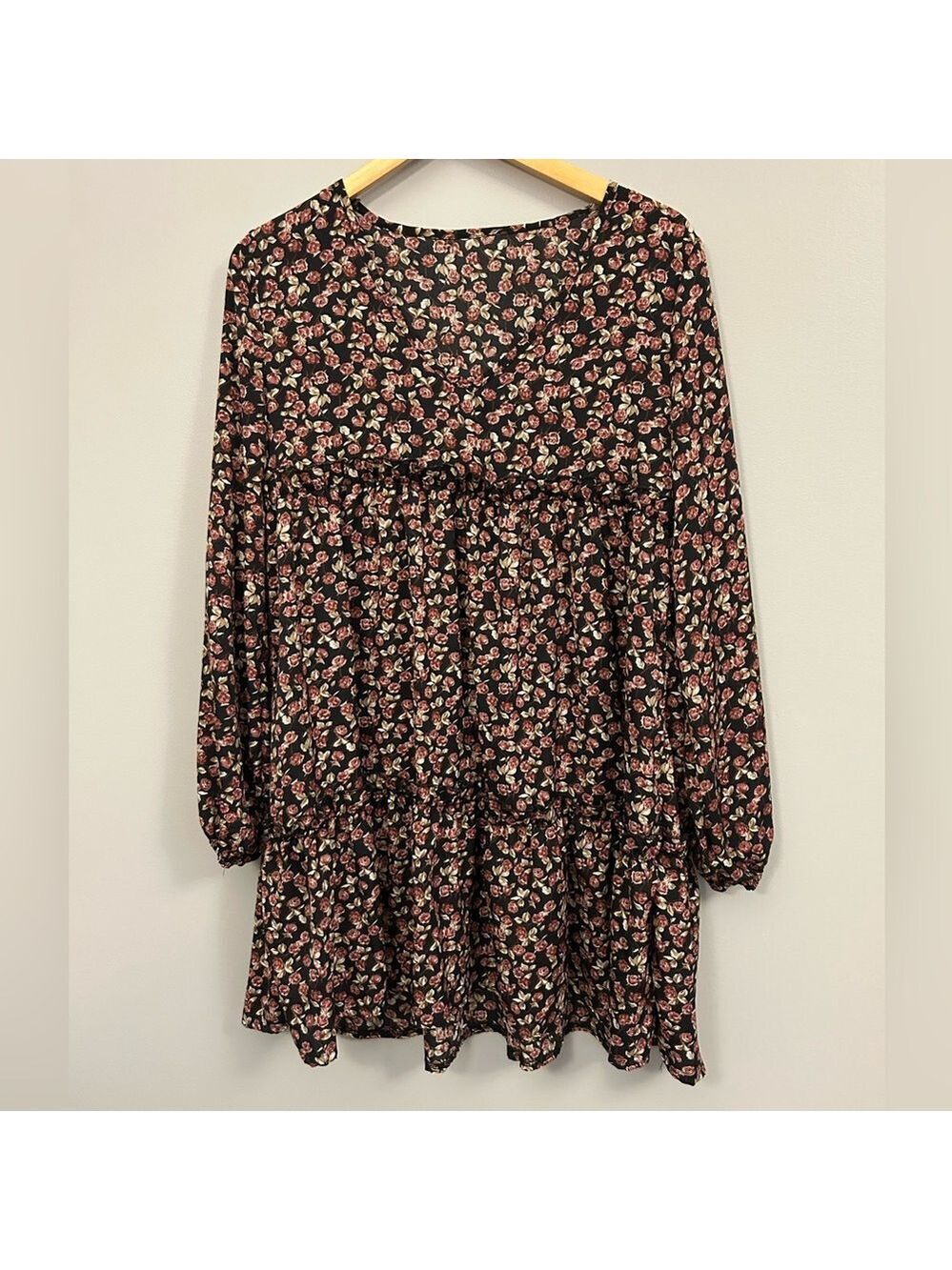 SHEIN Black and Red Floral Dress Medium